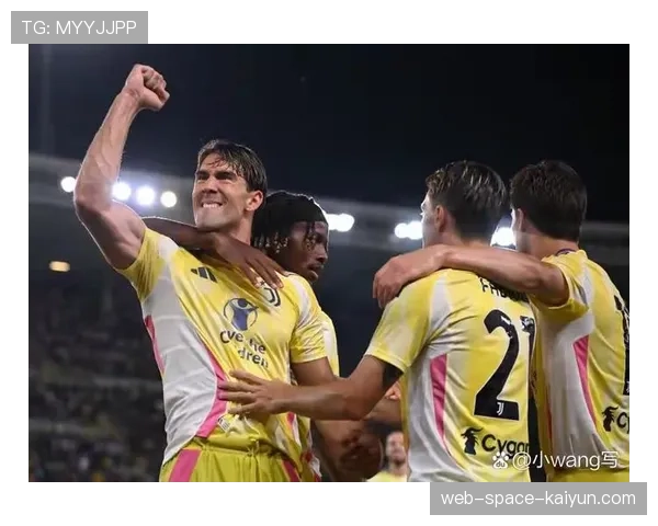 弗拉霍维奇梅开二度，尤文图斯客场3-0领先拉齐奥